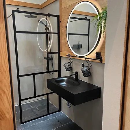 Apartment Mountain Homes -base Camp