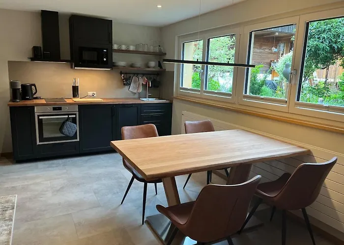 Mountain Homes -base Camp * Bönigen